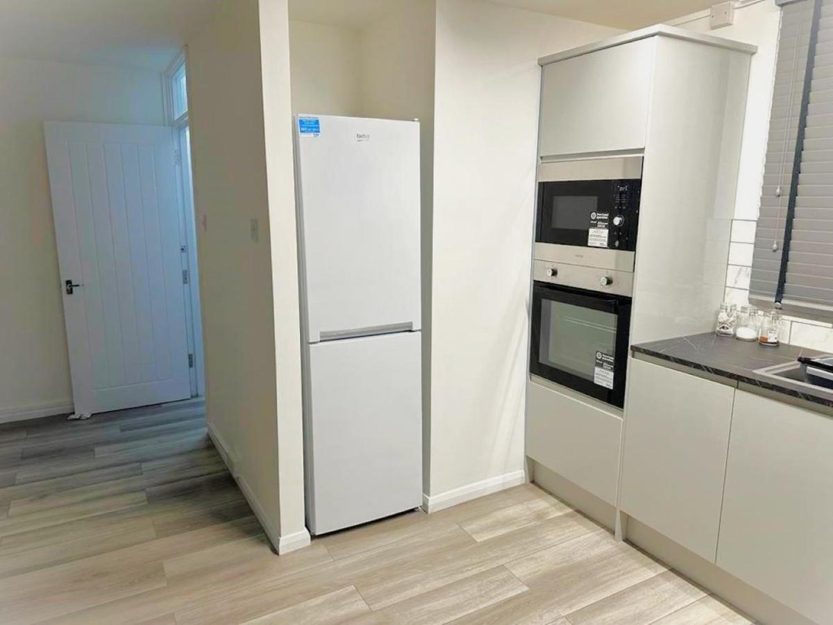 Stylish Apartment At Carlton Grove Лондон Екстер'єр фото